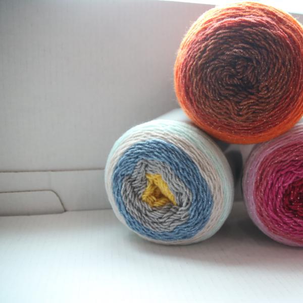 10.5NM 50%Polyester 50%Acrylic cake ball